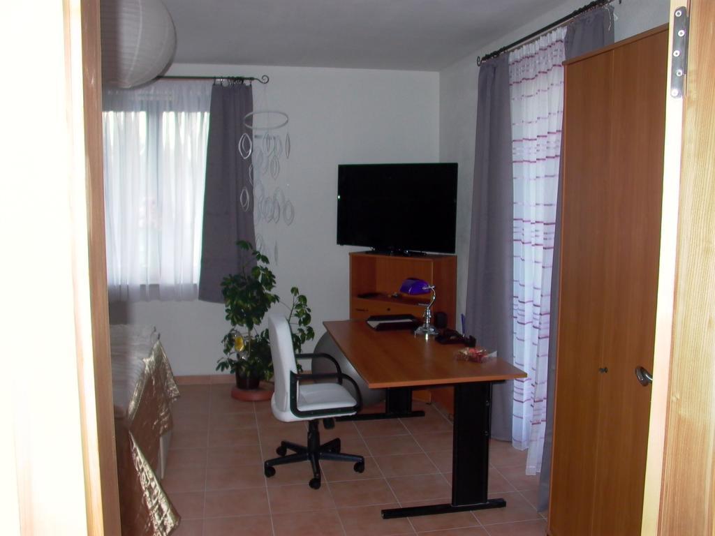 Gaestezimmer Ferienwohnung Villa Alexa, Mit Wallbox Woltersdorf  Номер фото